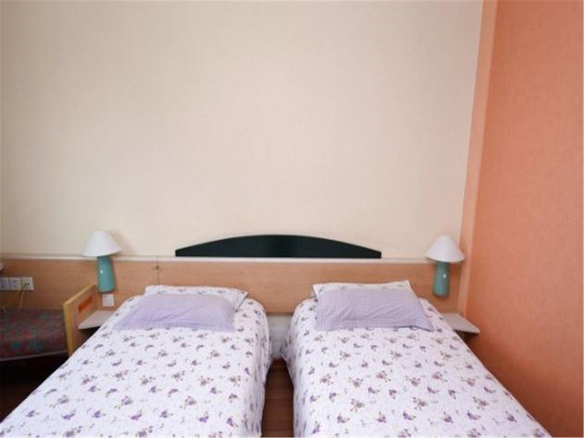Motel Qingdao Jiaonan Renmin Road Business Street Εξωτερικό φωτογραφία